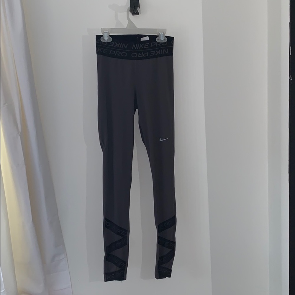 Women’s Nike leggings